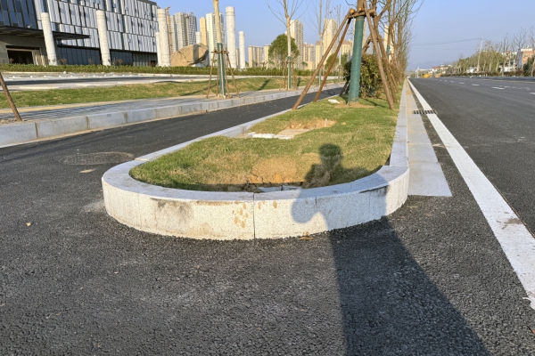 路沿石案例